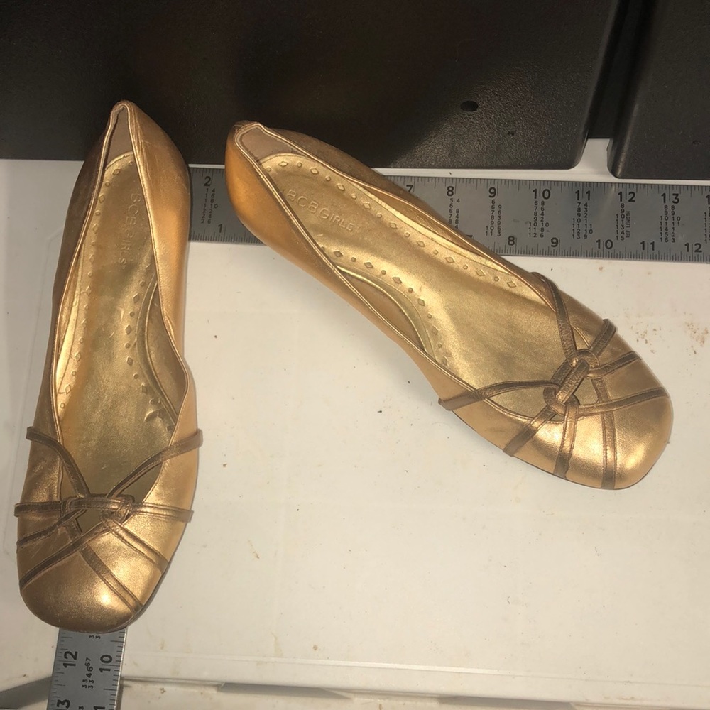 Size 12 S Gold BCBGirls 1 inch Heel Shoes